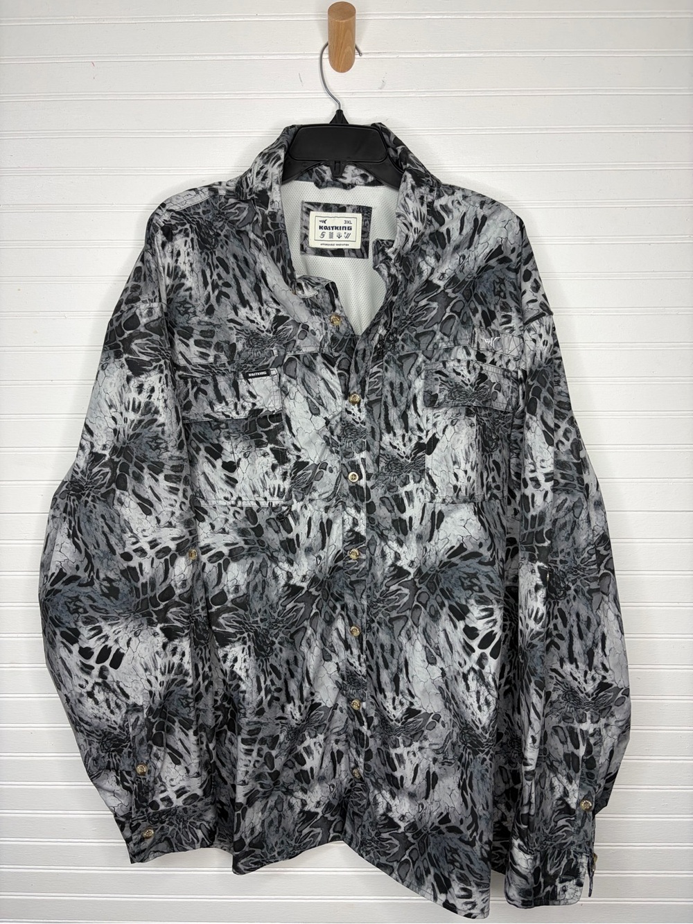 Kastking men's Black & Gray Printed Button-Up Jacket